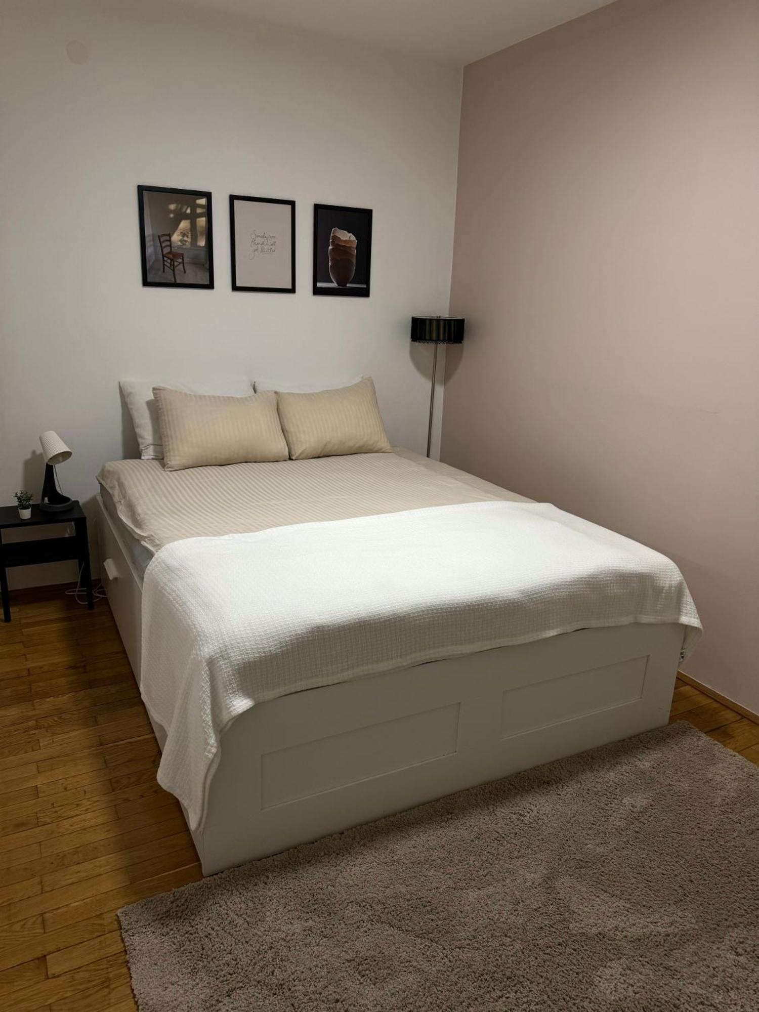 7 Emperors Central Suite Белград Екстериор снимка